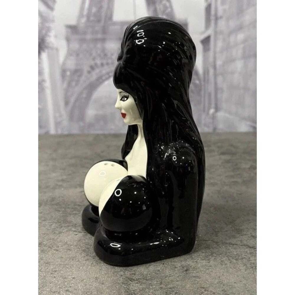 Kreepsville 666 elvira mistress